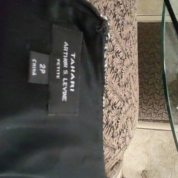 Tahari Arthur S. Levine Dress - Picture 5 of 5